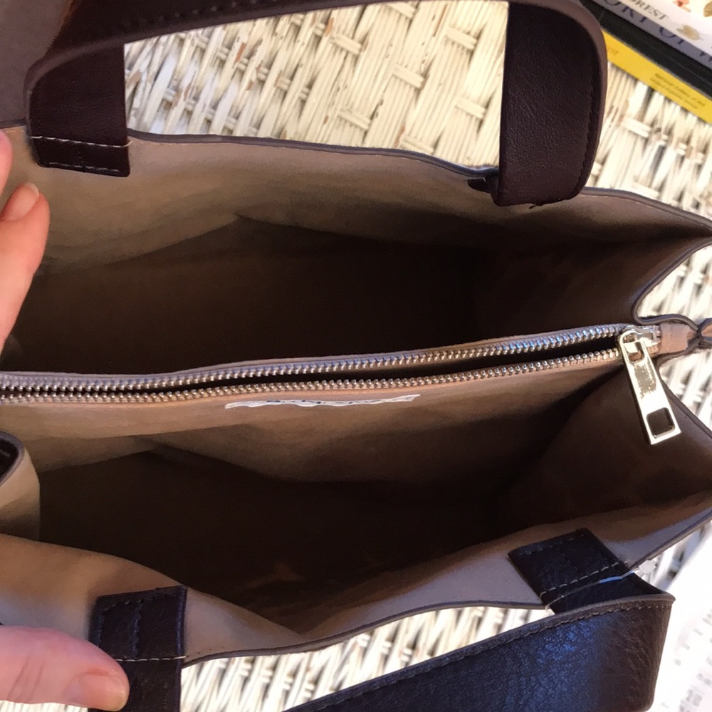 Lou Lou UNB Maina vegan leather handbag. Giraffe print. NWT. Retail x $75 (2015) - Picture 4 of 10